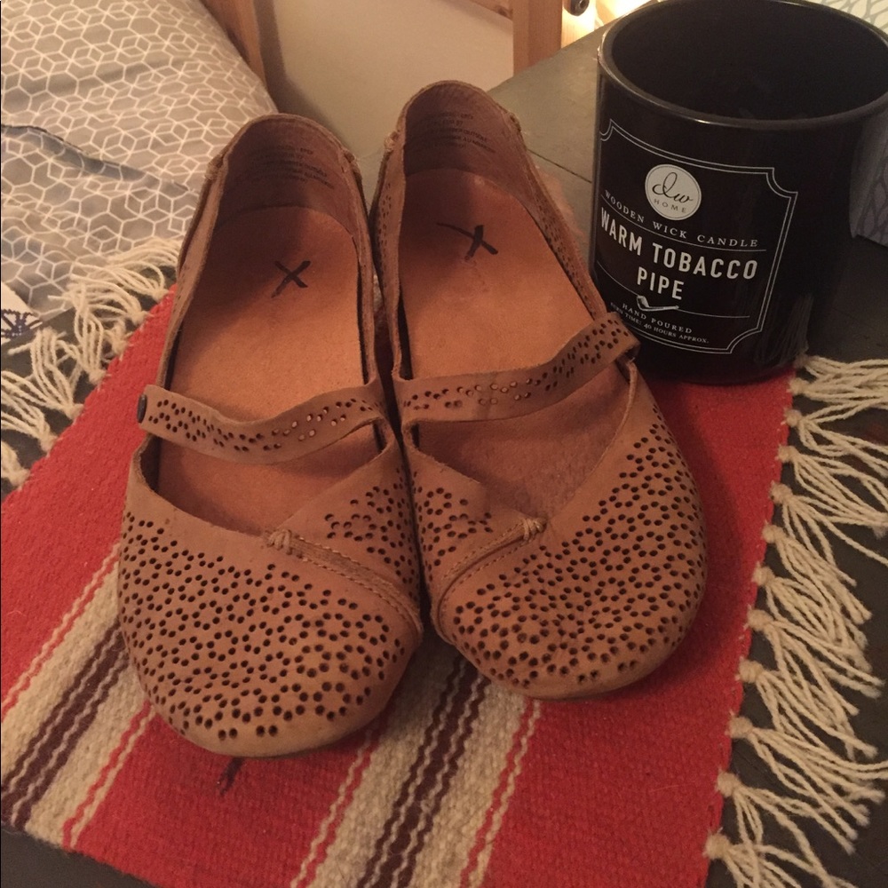 Olukai perforated sandals